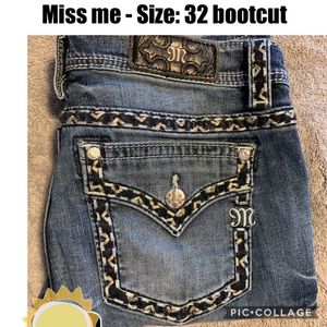 Miss Me Size: 32 inseam:34 - Bootcut